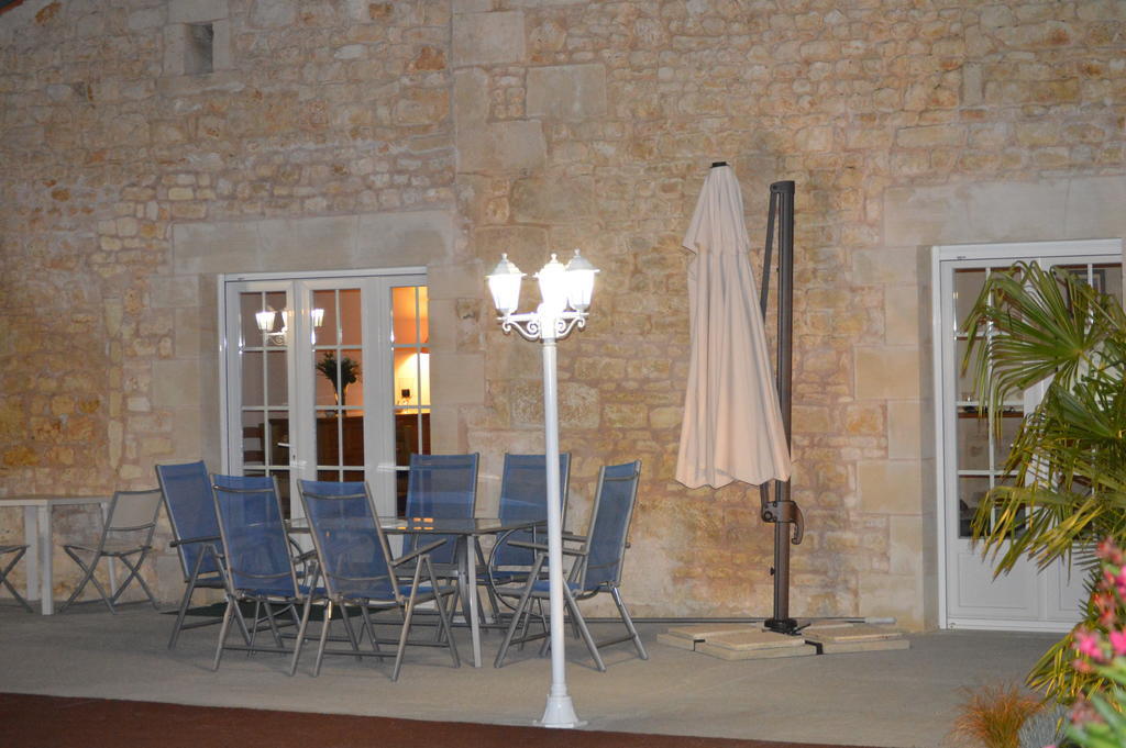 Bed and Breakfast L'Oasis Port-dʼEnvaux Exterior foto